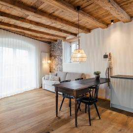 Karcher-Hof Terlan - Wohnen im Weinberg, hotel v mestu Terlano