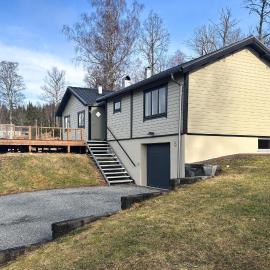 3 Bedroom Beautiful Home In Habo, Hotel in Habo