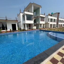 Prantik Hotel And Resorts, hotelli kohteessa Tajpur