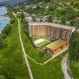Viesnīca Blue Wave Apartment pilsētā Banka