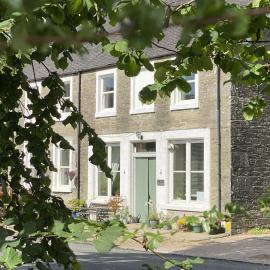 1 The Cairn Kilmartin - Beautiful Victorian Flat, Pet Friendly