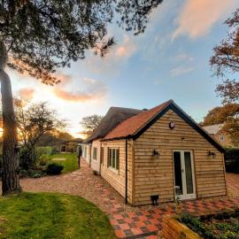 Stunning New Forest Country House - Abbot's Well for up to 10 guests, hôtel à Godshill