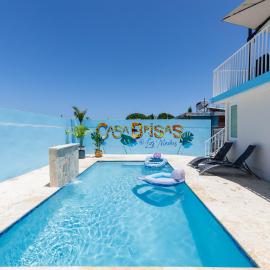 Stylish Escape Private Pool near Ferry and Beach, hotel a Ceiba