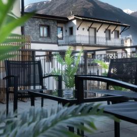 Tirano में, होटल Slate House & Terrace - 6 min walk to Bernina Express