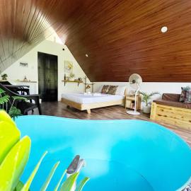 Garden of Faith Lodge - 20 minutes drive from Tagaytay, hotelli kohteessa Calaca