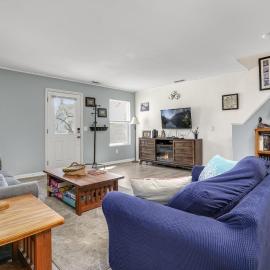 Lighthouse Estates 8 - Water views & shared pool!, hotel in Birch Town