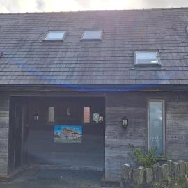 2 Bed Cottage - Sleeps 4- Parking - Wifi