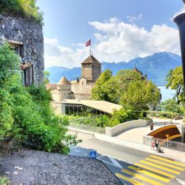 Castle view by MK، فندق في مونترو