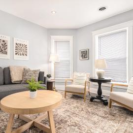 Remodeled Washer Dryer Mins to Beach & Downtown, hotel in Michigan City