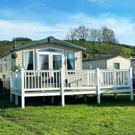 Spacious and modern 3 bedroom Doniford Bay Haven Caravan Park Static Caravan, hotel a Watchet