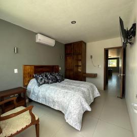 Loft privado cerca del Jardín Principal de Sayula, hotel in Sayula