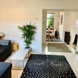 Stylish comfortable home with free parking