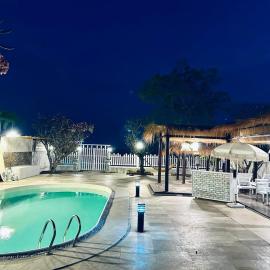 Beach Villa KUIBURI, hotel a Ban Khok Rak