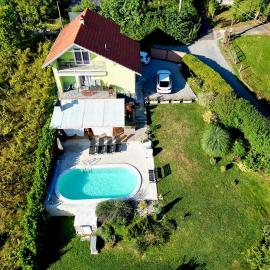 Aurelija Holiday Home, hotell i Voloder