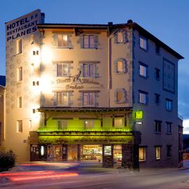 Logis Hotel Restaurant Planes – hotel w mieście Saillagouse