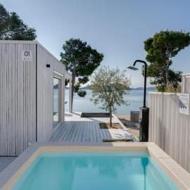 Villa Luna Buqez - 1st Sea line by Beach โรงแรมในดราเก