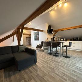 Perfekt für 2-4! Küche Garage S-Bahnhof Flughafen, hotell sihtkohas Eching