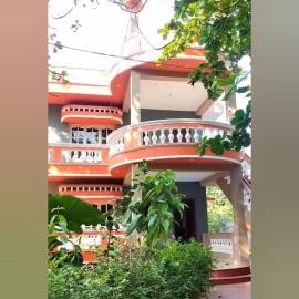 Paradise Castle Villa, hotel in Auroville