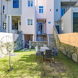 Alegria Rubi - Urban Oasis with Garden