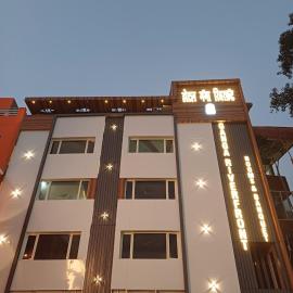 Ganga Riverfront Rooms And Banquet