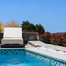 Schinoza luxury suites