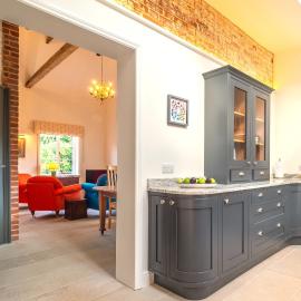Luxurious rural retreat - Holt Coach House, hotel in Sudbury