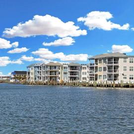 Sunset Bay Villa 206 - Waterfront & shared pool!