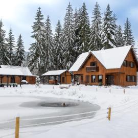 Két Patak Retreat, hotel u gradu Bucsin