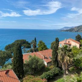 La Terrazza Sul Mare, ξενοδοχείο στη Βεντιμίλια
