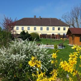 Familienbauernhof Strassbauer