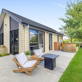 Peter's Puketaha Homestay, hotel u gradu Ruakura Junction