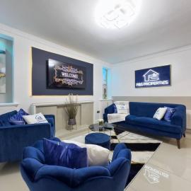 Dashing & Distinctive Dwelling Sleep 5 Crew 3BR
