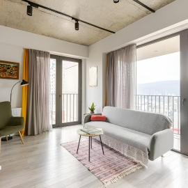 All Green Loft with Amazing Views, With 2 Balconies and AC
