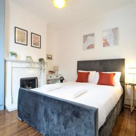 Modern Double Room w Private Bath & Free Parking, hotel a York