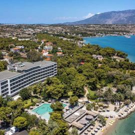 King Saron Hotel Resort: Isthmia şehrinde bir otel