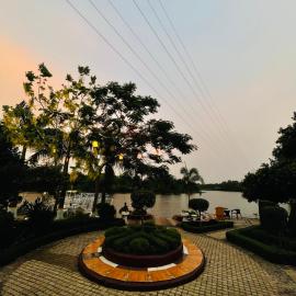 Rangauti Resort, hotel en Binesri