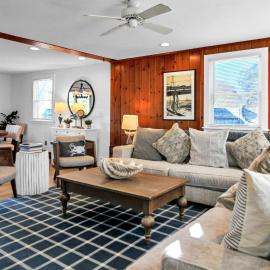 Nantucket में, होटल Charming 3BR Home in Nantucket's Natural Beauty home