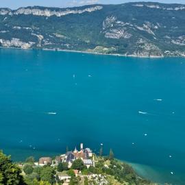 Viesnīca mobilhome Aiguebelette Aix les bains pilsētā La Combe