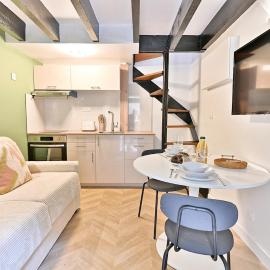 Maisonette 5 minutes from Paris Levallois III