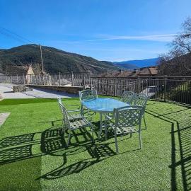 Estrella del Pirineo Castiello Jaca, hotel in Castiello de Jaca