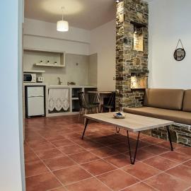 THERMIA KaGa kythnosuites, ξενοδοχείο στον Μέριχα