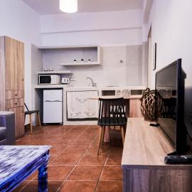 OFIOYSA KaGa kythnosuites, hotel u gradu 'Mérichas'