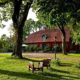 Kungs Starby Gård Bed and Breakfast, hotel di Vadstena