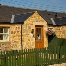 Avocet Cottage: Lucker şehrinde bir otel