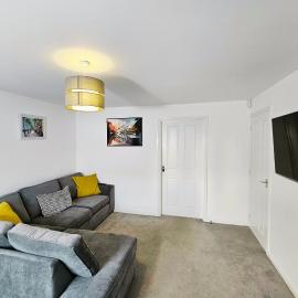 Spacious 2 BEDROOM HOUSE in Dartford