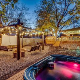Games Gone Wild Between Red Rocks And Downtown Denver In Arvada, hotel em Arvada