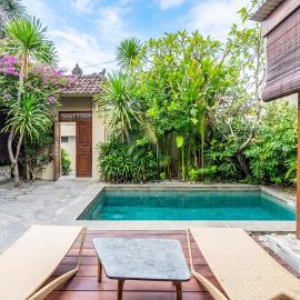 Just a 3 min stroll to the Seminyak beach