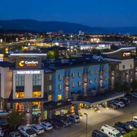 Comfort Suites Kelowna, hotel en Kelowna