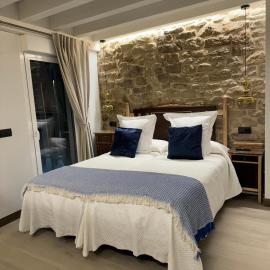 Casa Rural Garabitero, hotel in Laguardia