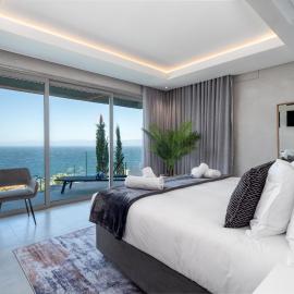 Executive Boulders Beach Suite with Ocean Views, hotell sihtkohas Simonʼs Town